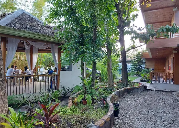 New Village 2* Oslob