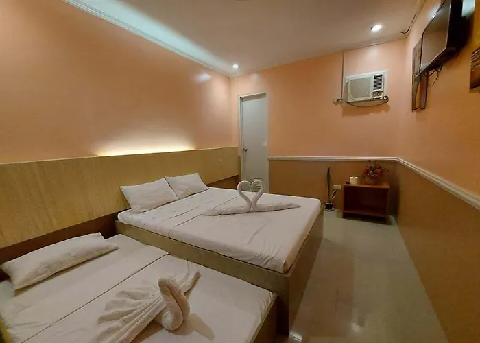 New Village Inn Oslob